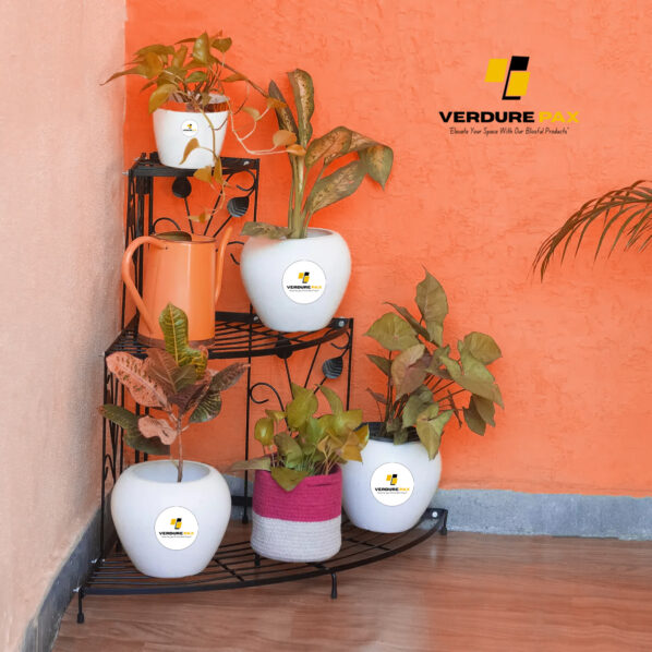 VERDURE PAX CORNER METAL STAND FOR COMPACT SPACES